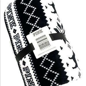 Victoria’s Secret Pink Snowflake Sherpa Blanket